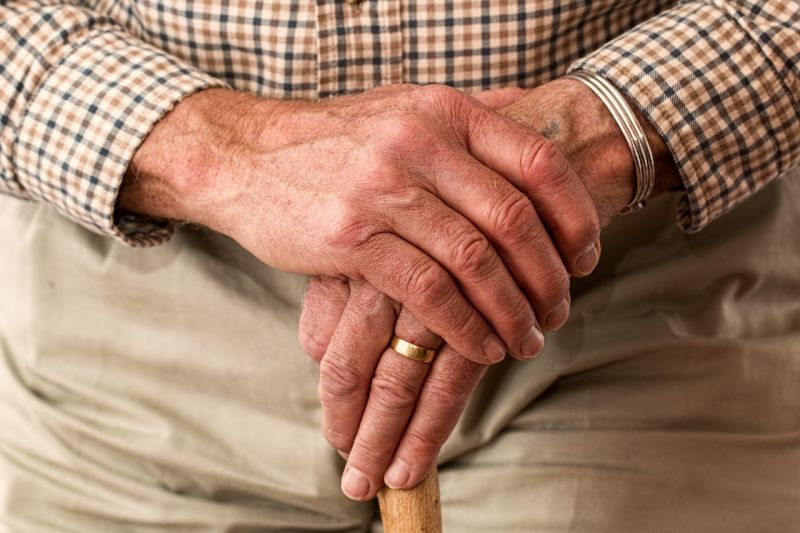 A júliusi nyugdíjjal héthavi emelést is kapnak az idősek