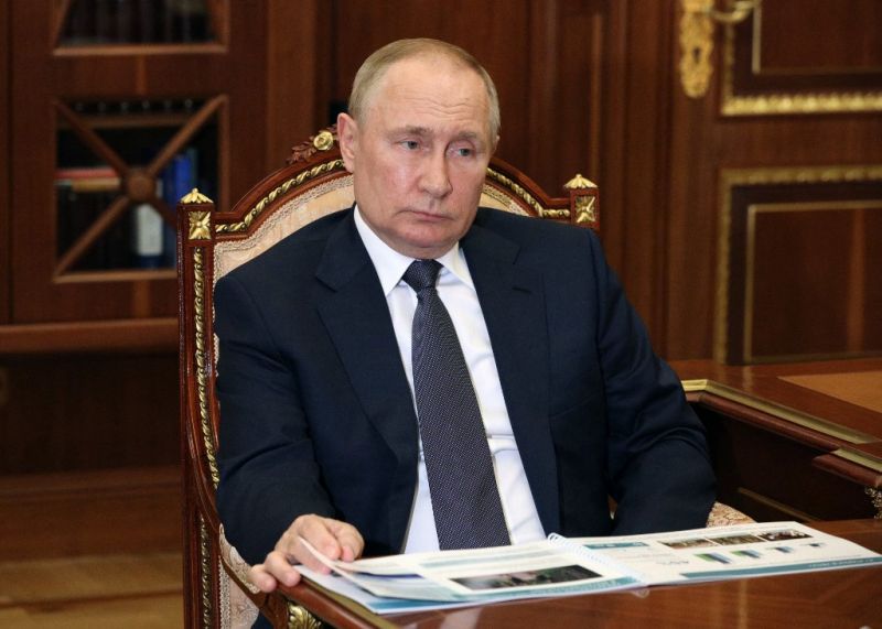 Putyint elnök helyett hamarosan uralkodónak szólíthatják 