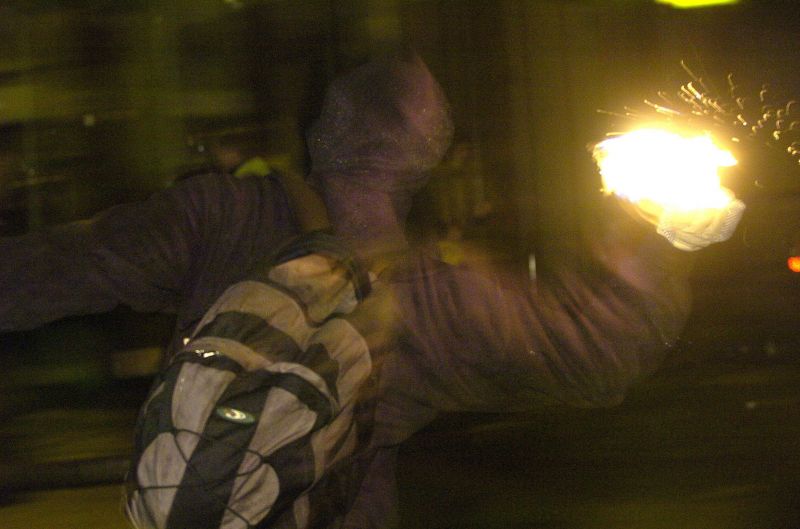 Molotov-koktélt dobtak el egy szegedi Fidesz-irodában