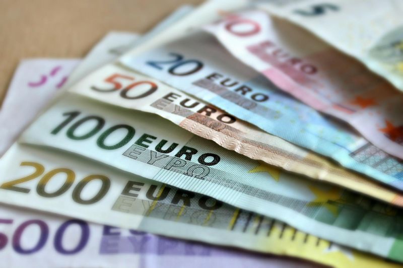 Az EP jóváhagyta az euró horvátországi bevezetését
