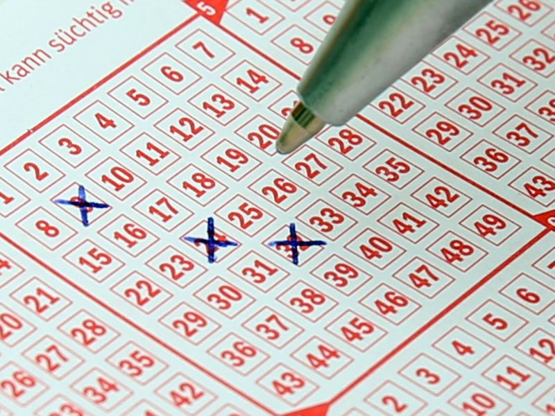 Piszok nagy szerencse: két hónapon belül kétszer is megnyerte a lottó-főnyereményt egy férfi