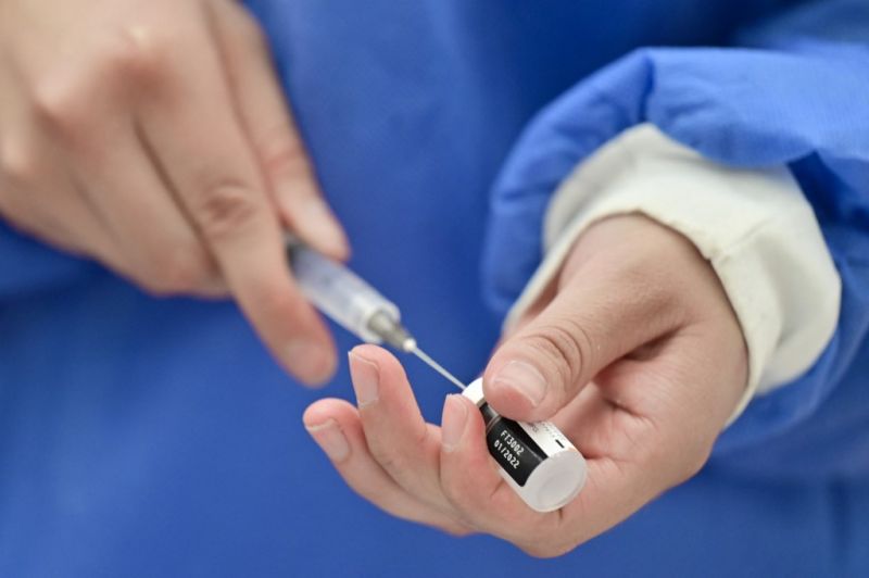 Megjöttek az új típusú Pfizer-vakcinák Magyarországra, ekkortól lehet beadatni