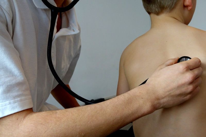 Nincs szakember, felfüggesztik a gyermek gasztroenterológiai szakrendelést a Fejér Megyei Kórházban