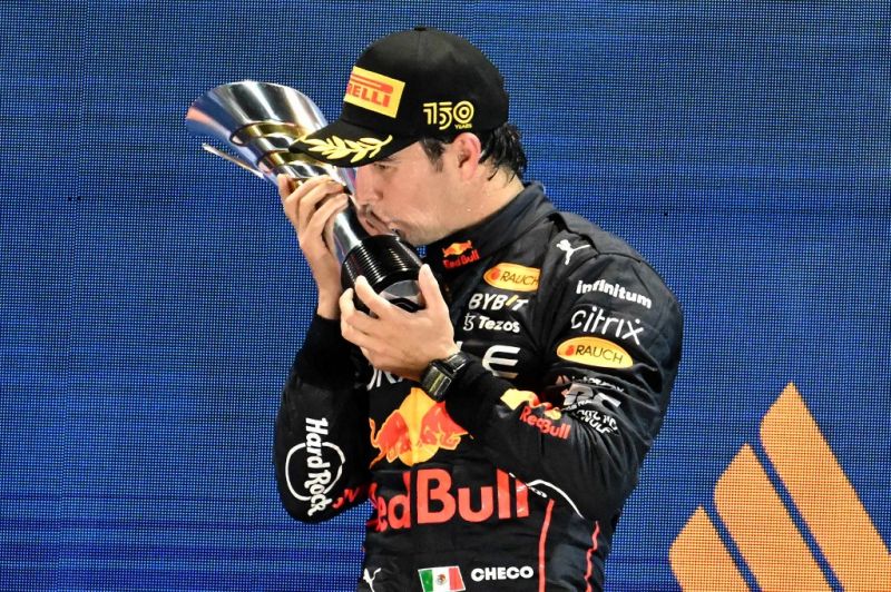 Szingapúri Nagydíj – Pérez győzött, Verstappen csak hetedik