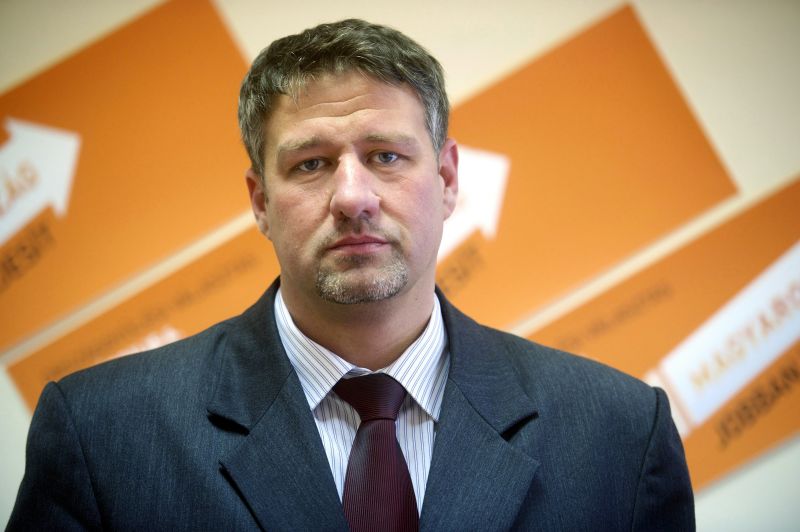 Alpolgármester lett a vádlottak padján ülő, sikkasztó fideszes ex-országgyűlési képviselő