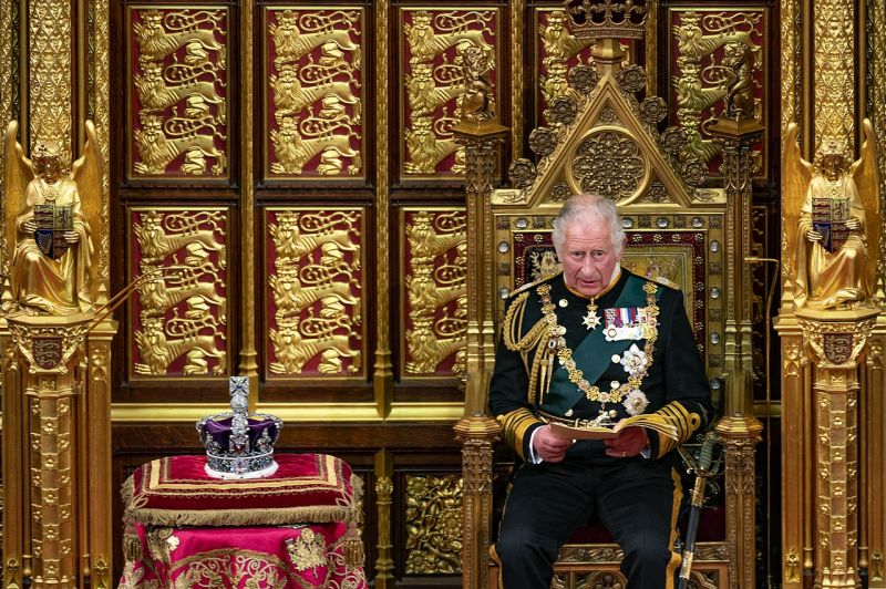 2023 májusában koronázzák meg III. Károly brit uralkodót