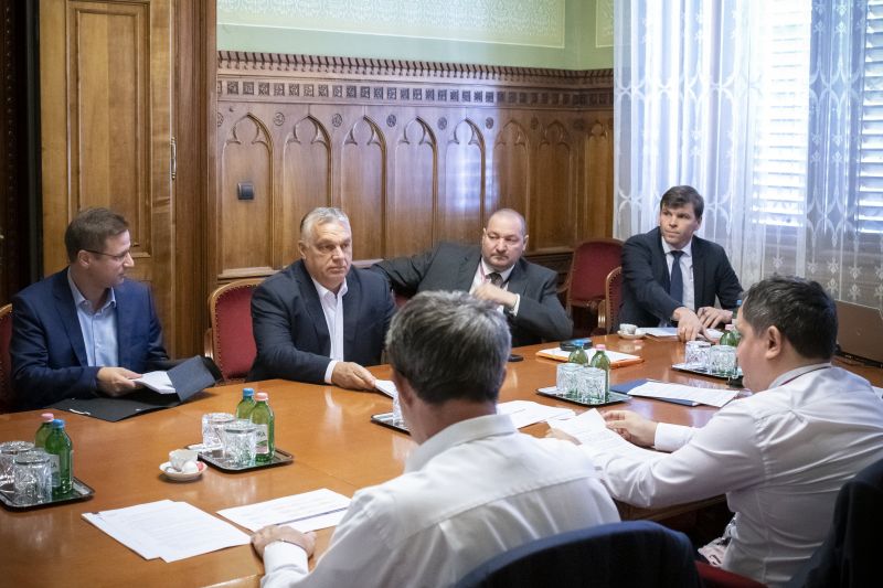 24.hu: Palkovics állítólag széles körben bejelentette a lemondását, Orbán elfogadta, az ok: rivalizálás Nagy Mártonnal