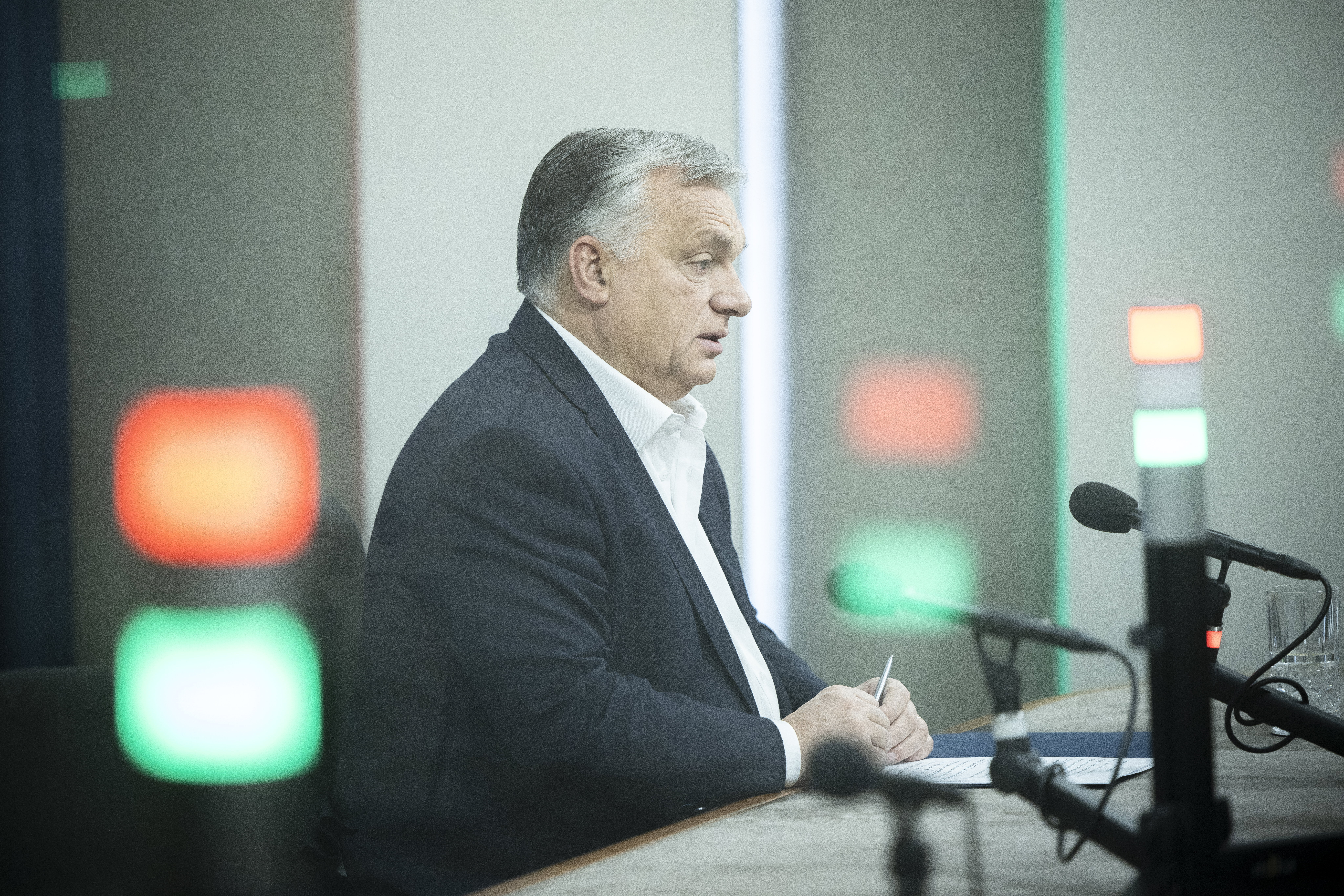 Pert indít a DK, reagált a Fidesz: Gyurcsányékkal se rezsicsökkentés, se földgáz nem lenne
