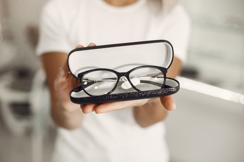 Ezt láttuk szépnek idén: TOP 5 női szemüveg trend 2022