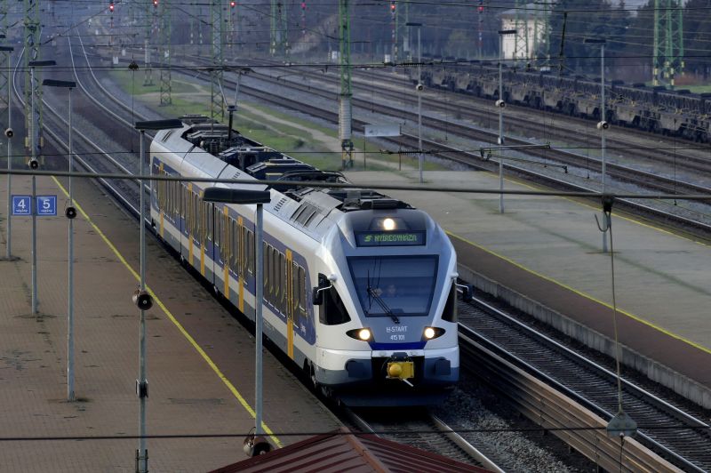 Halálra gázolt egy nőt a Budapestre tartó vonat