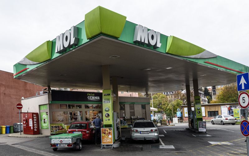 Döbbenetes drágulás a benzinkutakon: nálunk lehet a legdrágábban tankolni a régióban