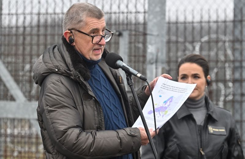 Felmentették Andrej Babist a korrupciós ügyében