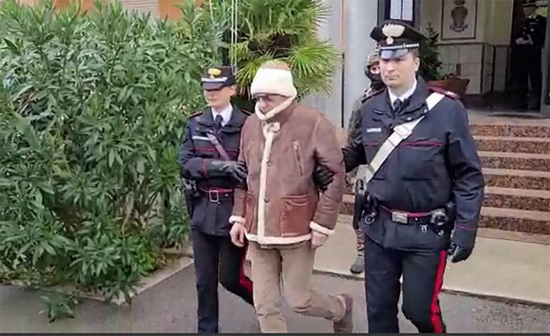Elfogták Olaszország egyik leggyűlöltebb maffiózóját, a rendőrök sírva ölelgették egymást