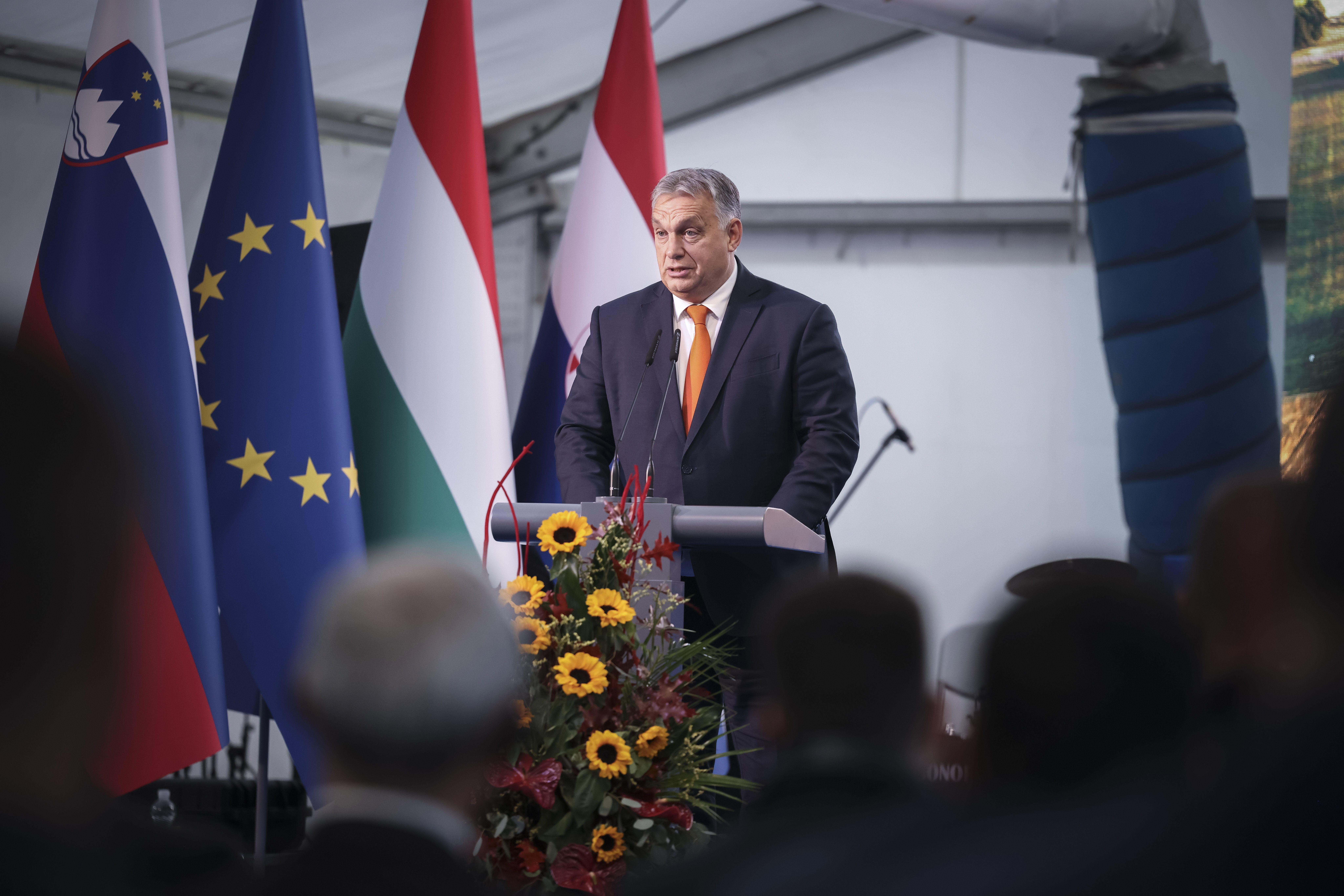 Orbán megkérdezte a szerb külügyminisztertől, ki a felelős a koszovói határon kialakult tumultusért