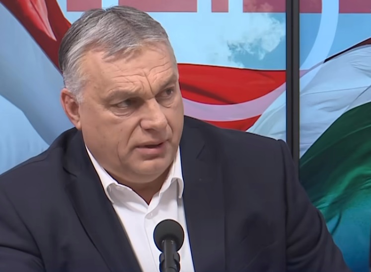 Kiderült: Orbán Viktor csak akkor meri kritizálni Putyint, ha senki nem hallja