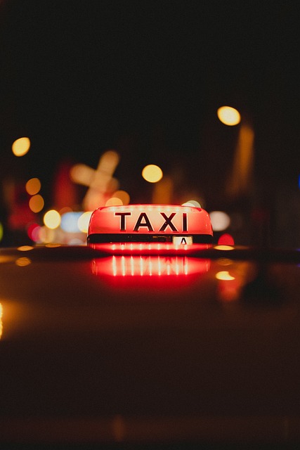 Még tovább emelkedhetnek a taxitarifák és jön a piaci ár a hatósági helyett? Kormányzati beavatkozást sürget a legnagyobb kereskedelmi kamara 