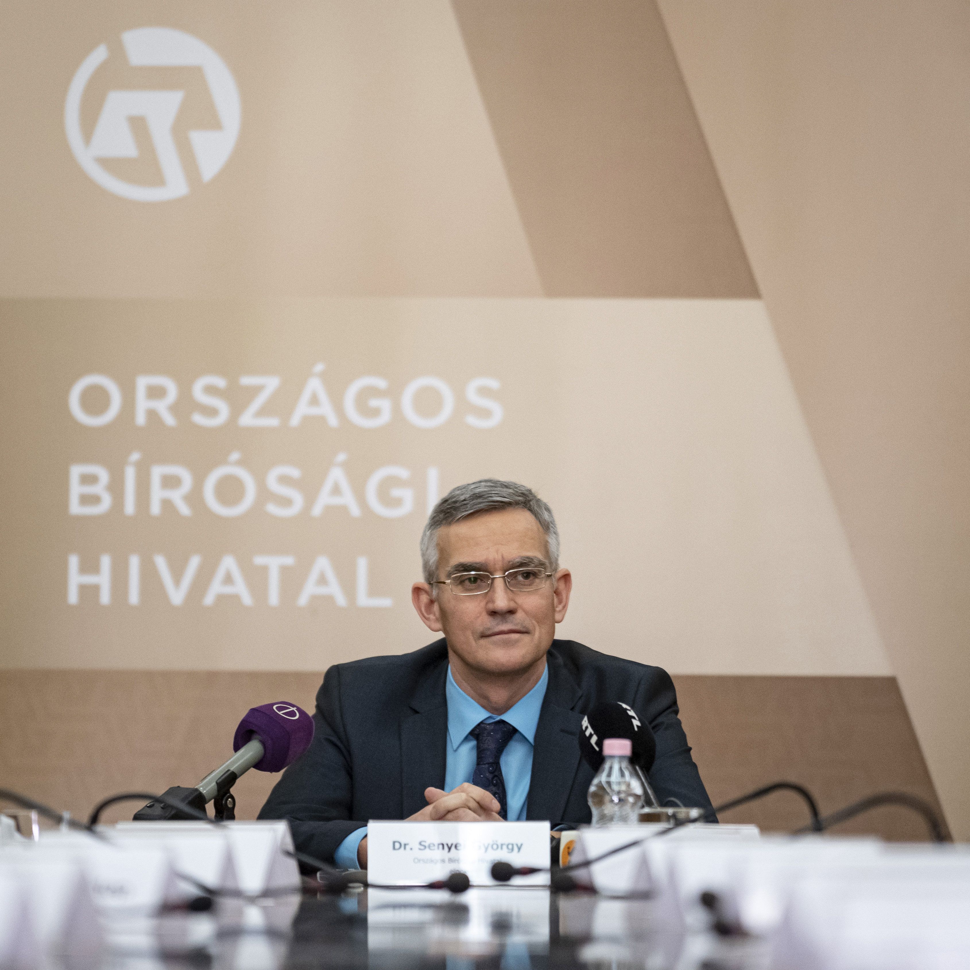Schadl György az OBH-elnöknek: "Szaros Telex-cikkre ne bassza már meg a jó ég, hogy a Kúria elnöke reagáljon!”