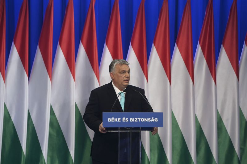 Háborúpárti ellenzék, autonóm Orbán – Lánczi Tamás megfejtette a miniszterelnöki évértékelőt