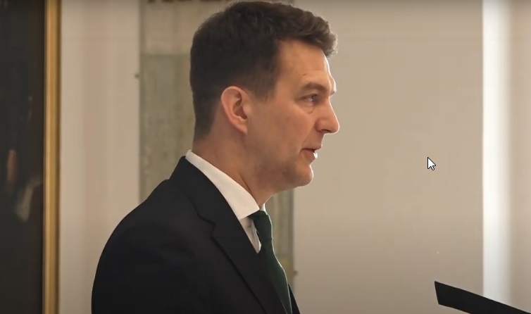 Titkokat szivárogtatott ki a magyar kormány tisztviselője