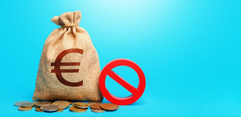Népszava: a MOK-törvény beleszólhat az EU-s pénzek folyósításába is 
