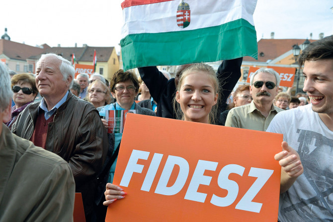 Óriási veszélyre figyelmeztet a Fidesz: 300 ezer munkahely szűnhet meg Magyarországon, ha nem létesülnek akkumulátorgyárak