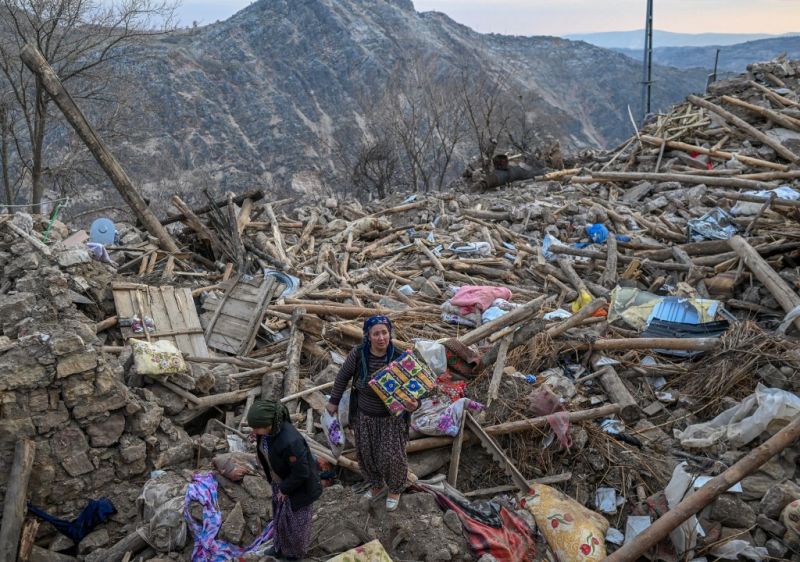 Nem kutatnak tovább a földrengés áldozatai után