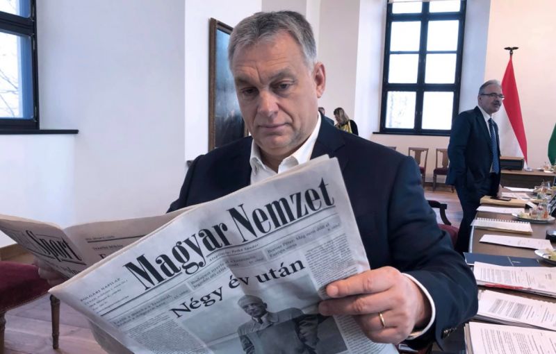 Ukrajnába szállított fegyverekről tárgyalt az Orbán-kormány, hiába próbálják titkolni részt vettek az egyeztetéseken