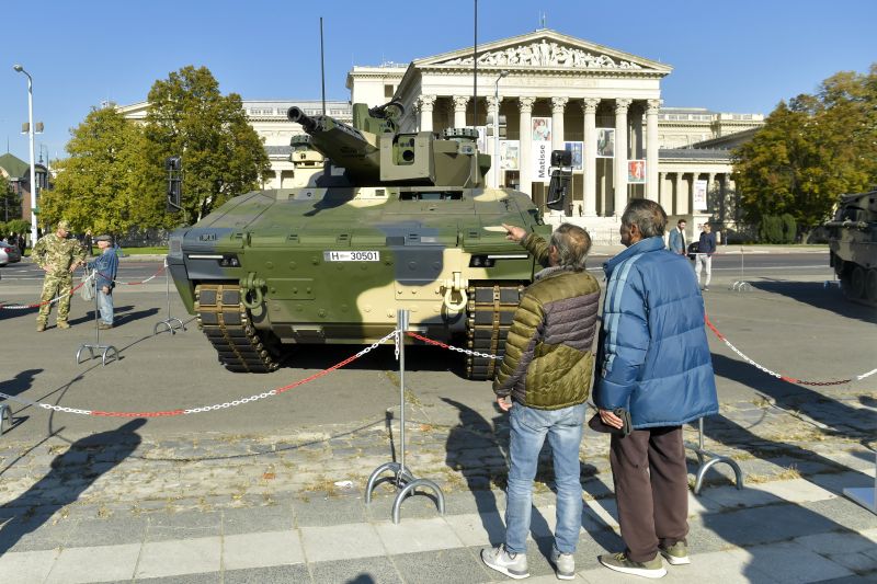 Katonai menetoszlop közlekedésére kell számítani az országban – bejelentést tett a Magyar Honvédség