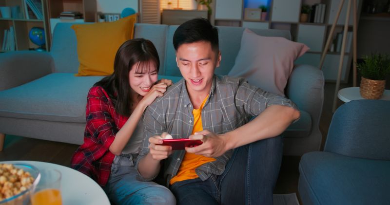 Egy kínai városban egy Tinderre hajazó alkalmazással szeretnék elérni, hogy több házasság szülessen 
