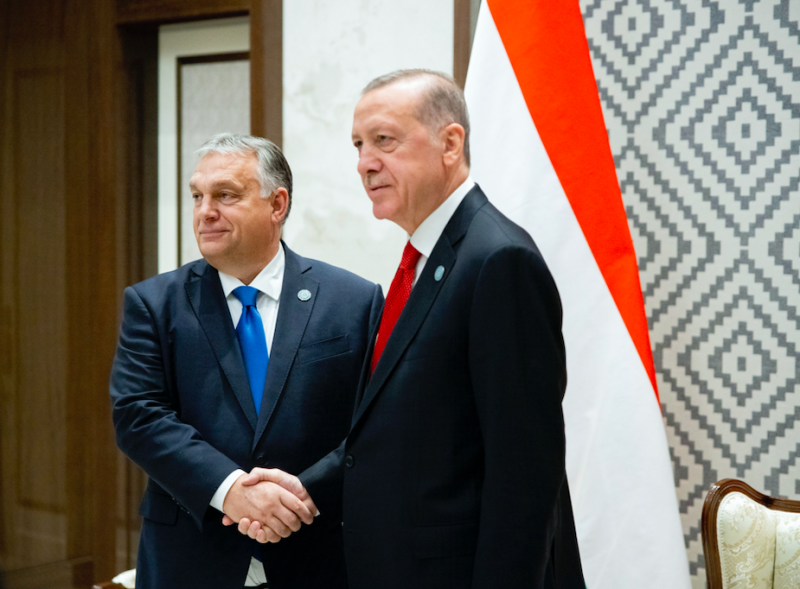 Magyarország megint nincs meghívva a demokráciacsúcsra