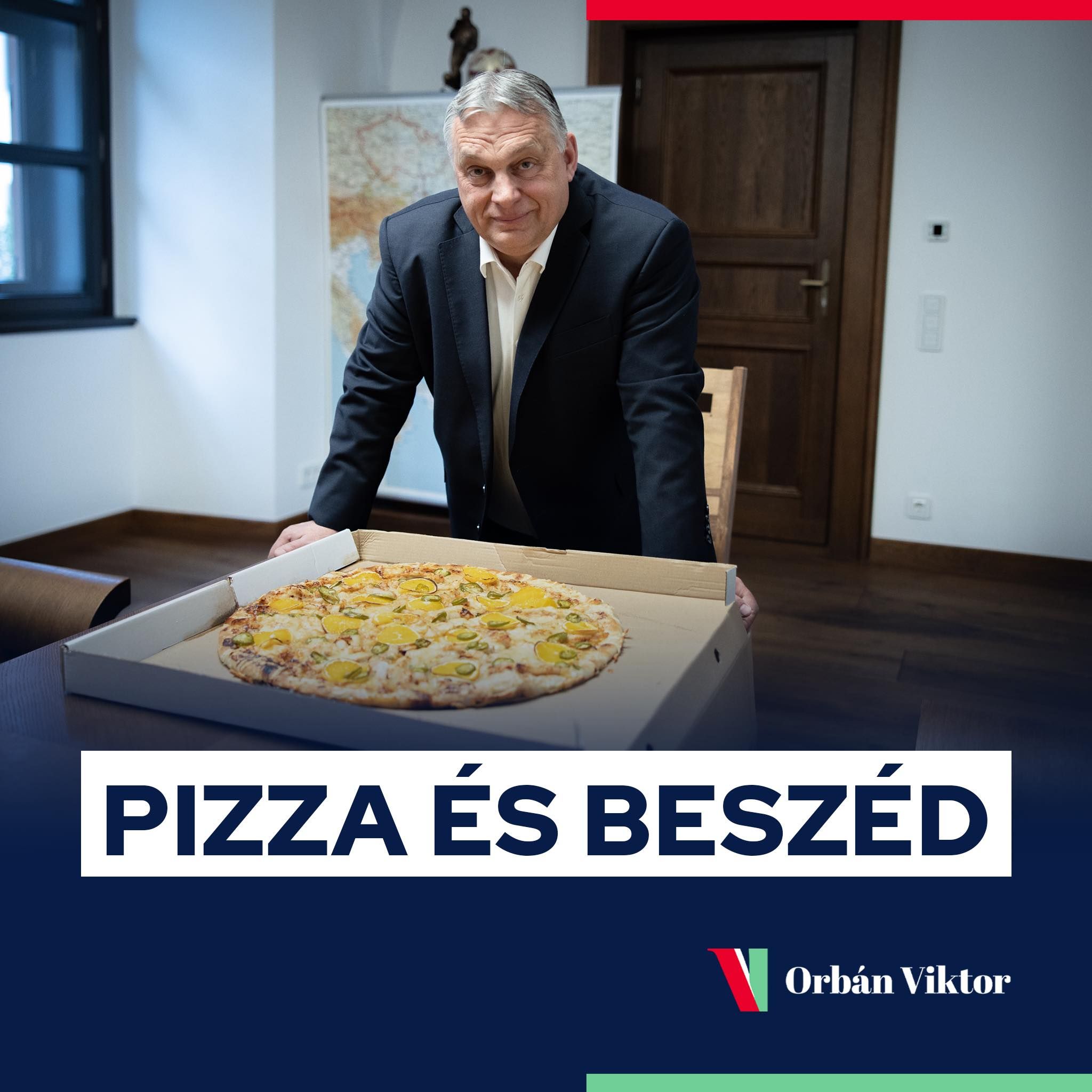 A narancsos Orbán-pizza mellett azért jó sok kordonnal is készül Kiskőrös a kormányfő ünnepi beszédére – Rákay Philip is megérkezett a főtérre 