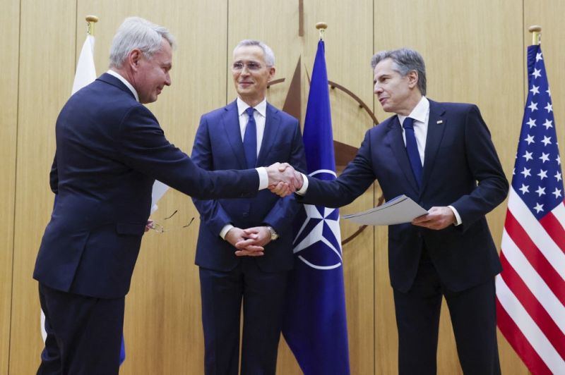 Antony Blinken szerint a NATO erősebb Finnországgal