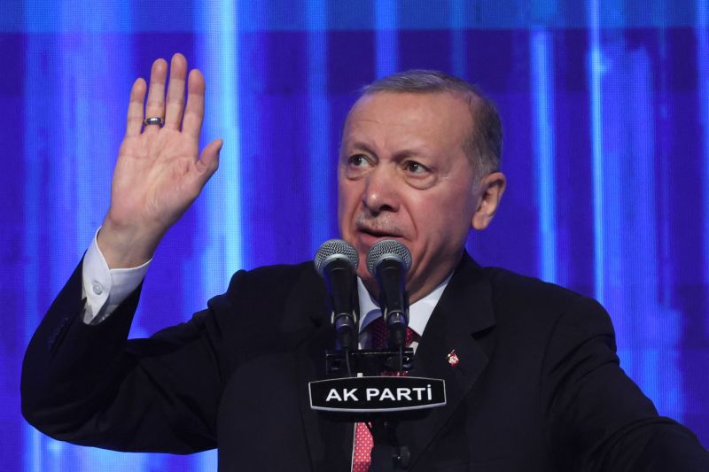 Erdogan török elnök elindította pártja választási kampányát