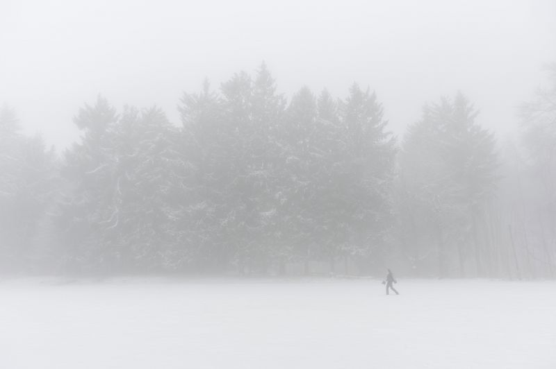 Sok helyen kifehéredett a táj – fotókon a nagypénteki havazás