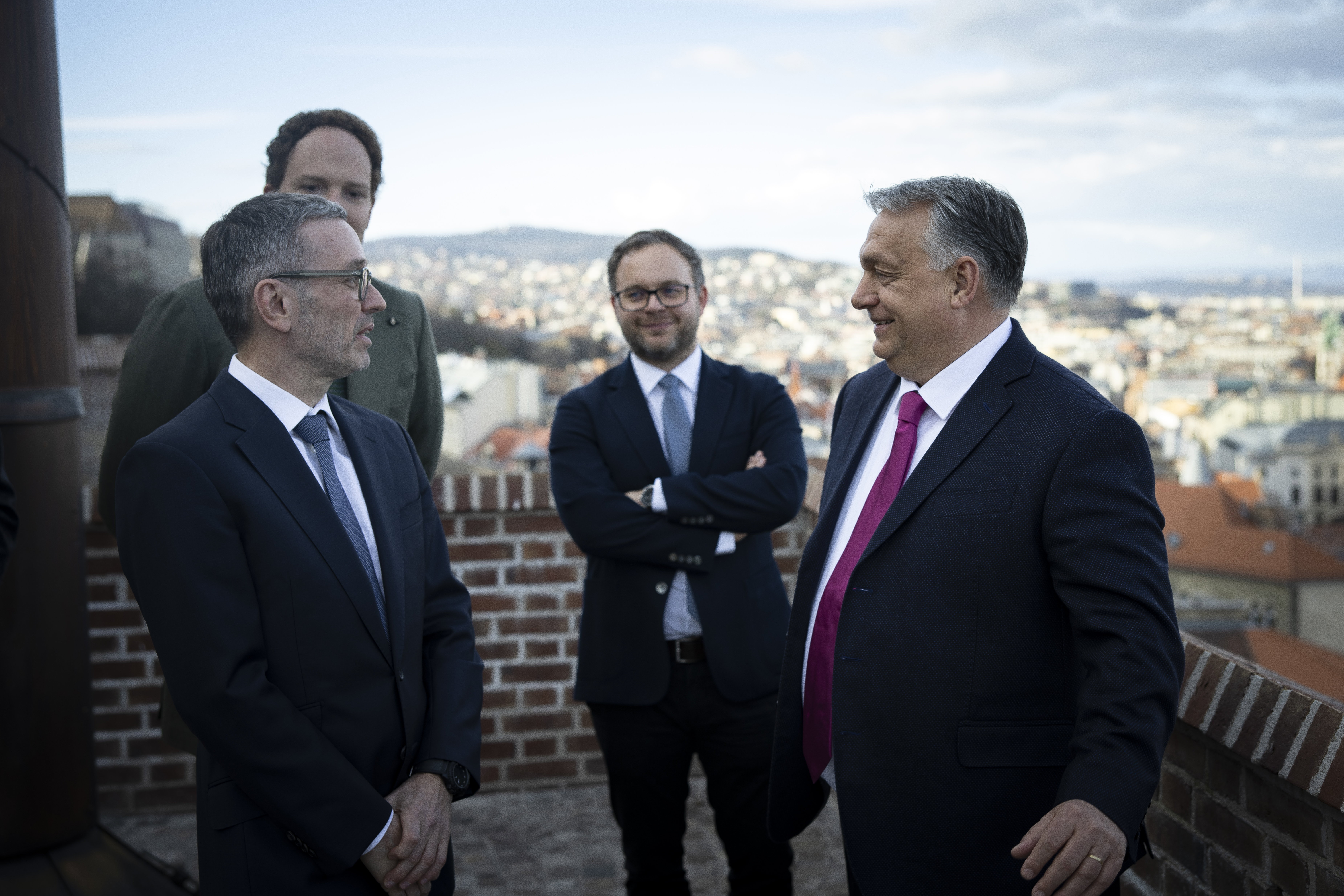 Orbán Balázshoz került a Külügyi és Külgazdasági Intézet