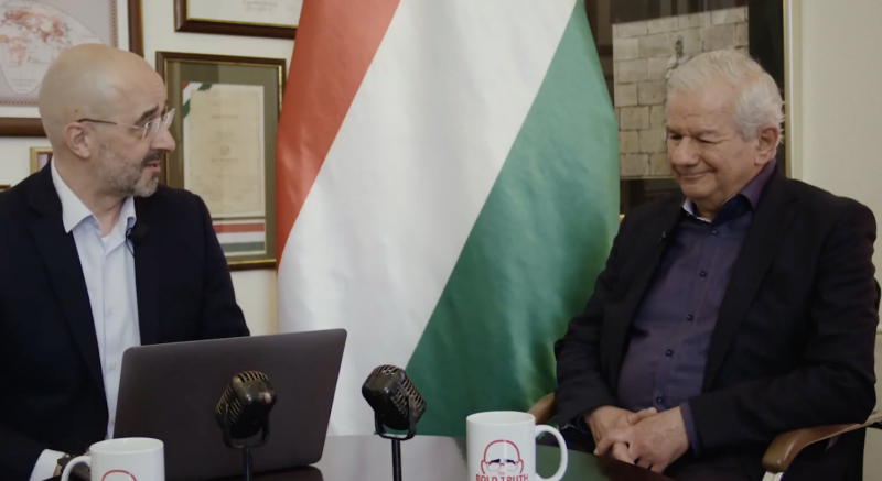 "A pápa felismerte, hogy sok tekintetben kicsit félrevezették Magyarországot illetően" – erről beszélt Kovács Zoltán podcastjában a szeged-csanádi püspök