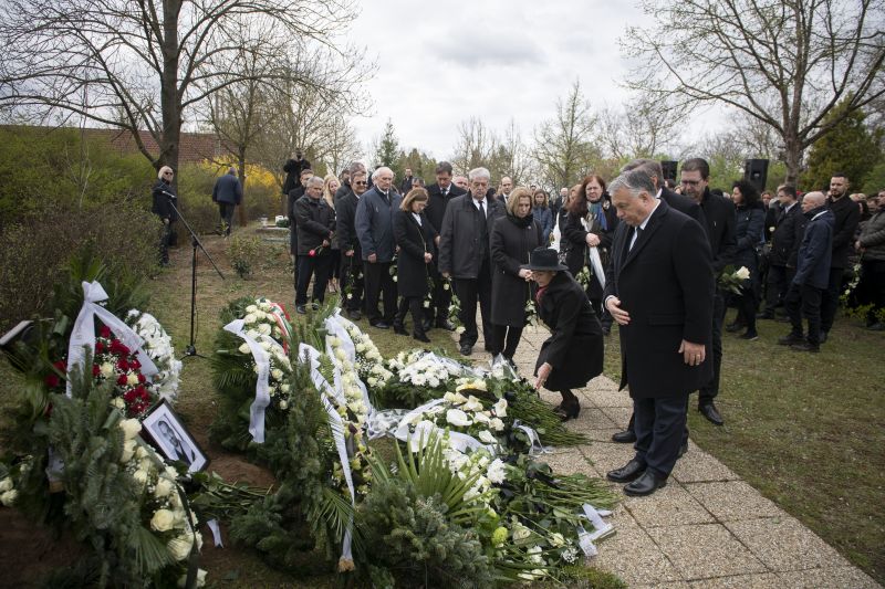Eltemették Schmidt Csabát, Orbán Viktor is tiszteletét tette