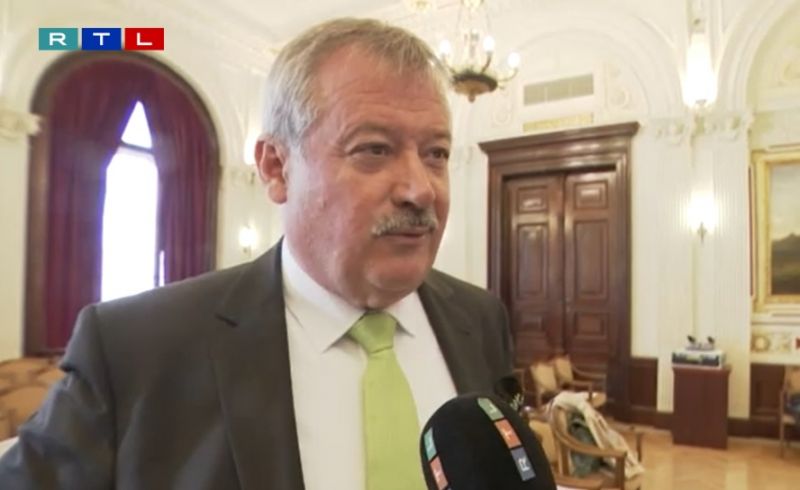 Beletört a bicskája a miniszteri biztosnak a magyar életmód milyenségét firtató kérdésbe