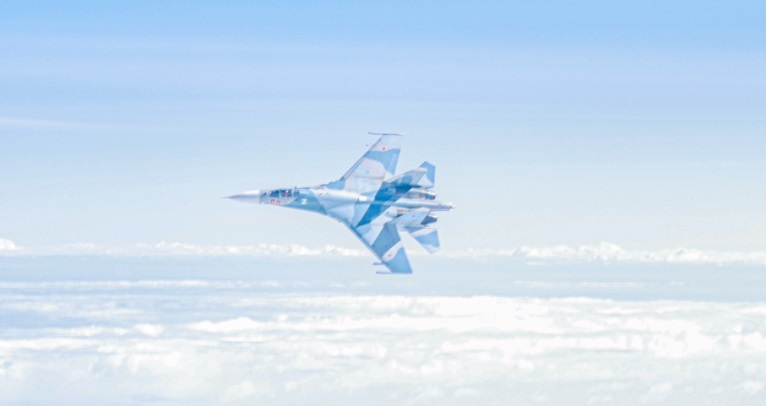 Valamire készülnek az oroszok: három vadászgépüket fogták el a Balti-tenger fölött