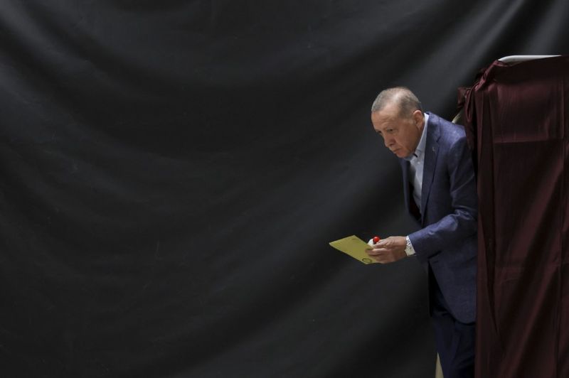 Jönnek az eredmények! Erdogan vezet a török elnökválasztáson az állami média szerint