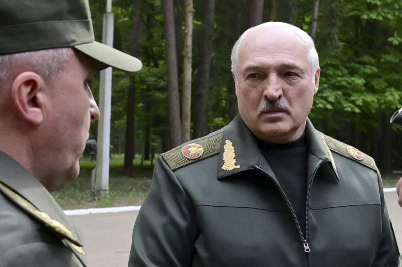 Putyinnal tárgyalt, majd válságos állapotban kórházba került – Lukasenkát nem tudják elszállítani Moszkvából