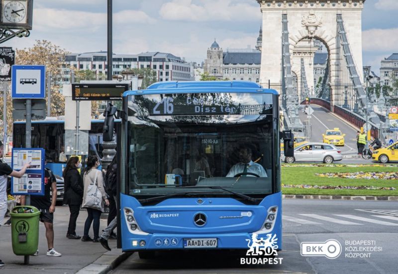 Budapestiek százezrei örülhetnek – Megújulnak a pótlóbuszok egykori sávjai