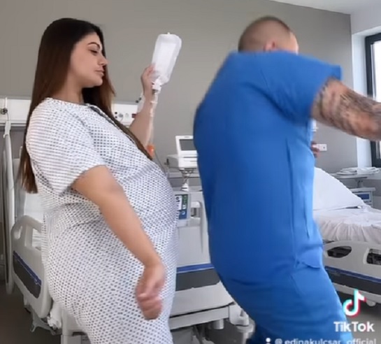 Elképesztő felvétel: Kulcsár Edina fenekét rázva készült a szülésre – óriási hassal twerkelt a kórházi ágy mellett