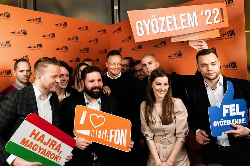 Milliárdokkal tömte ki propagandistáit az Orbán-kormány: Volt olyan aki 634 millió forintot kapott