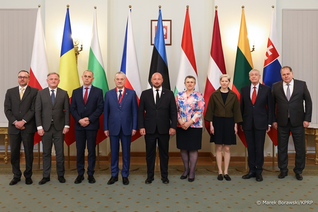 Újabb lebukás: sunyiban az ukrán NATO-tagságról tárgyalgat Orbánék oroszbarát kormánya