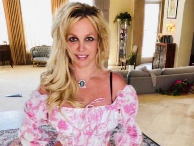 Vajon meddig meri lehúzni a bugyiját Britney Spears? Bevállalós videót készített magáról az énekesnő