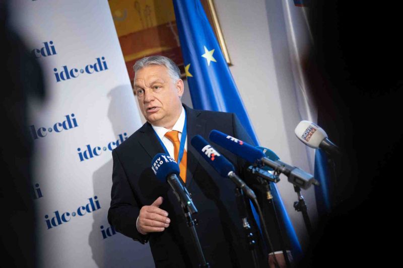 „Orbán könyörögni fog” – megszólalt egy ukrán képviselő