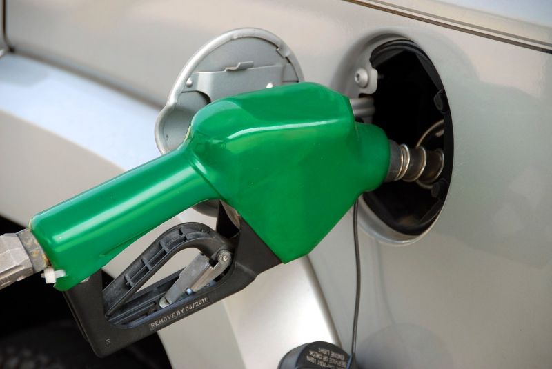 Adóemelés: ennyivel drágulhatnak az üzemanyagok az új törvény szerint