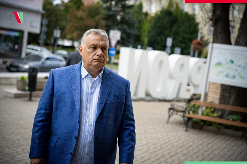 Orbán Viktor gondterhelt arccal jött ki a kihelyezett kormányülésről – fotók