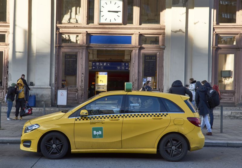 Folyik a taxisháború, a Hungaroringen vert át brutálisan egy utast a Bolt, 50 ezer forintja bánja